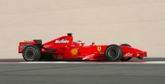 Kimi Raikkonen zdominowa� sesje treningowe w Bahrajnie