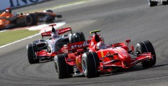 Kimi Raikkonen dopiero podczas postoju wyprzedzi� Alonso