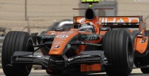 Christijan Albers i Spyker F8-VII zmierz si z F16