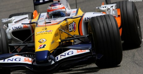 Renault R27 nie speni oczekiwa i zamiast z McLarenem i Ferrari ...