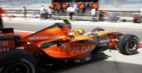 Spyker F8-VII to przestarza�a konstrukcja...