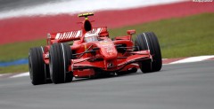 Ferrari F2007 Raikkonena ustawione jest pod k�tem wy�cigu