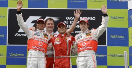 Lewis Hamilton - cztery wy�cigi, cztery razy na podium