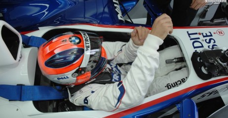 Robert Kubica wyszedł z koszmarnego wypadku bez szwanku!