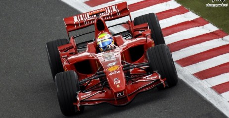 Felipe Massa nie da� szans rywalom
