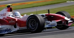 Jarno Trulli nie da szans rywalom drugiego dnia testu na Silverstone