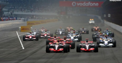 Fernando Alonso zaskoczony jest wysok� form� McLarena