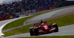 Kimi Raikkonen znowu przechytrzy� rywali