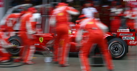 Massa i Raikkonen musieli zaliczy� 'dodatkowy' post�j podczas Grand Prix Japonii