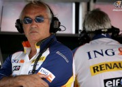 Briatore: Dajcie Renault troch czasu