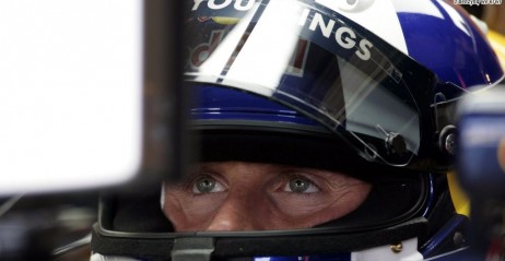 Coulthard: 'Kimi zas�u�y� na tytu�'