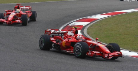 Kimi Raikkonen i Felipe Massa byli najszybsi podczas pierwszego treningu
