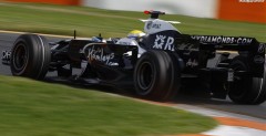 Nico Rosberg dzięki równej szybkiej jeździe stanął na podium Nico Rosberg dzięki równej szybkiej jeździe stanął na podium