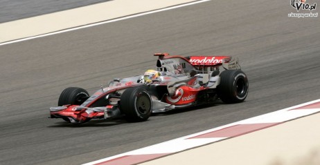 Lewis Hamilton w fatalnym stylu zakoczy cakiem udany dzie