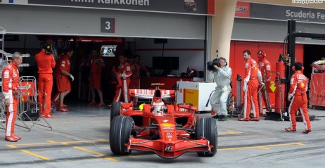 Ferrari dominuje w Barcelonie