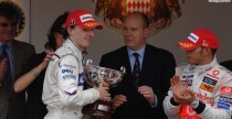 Robert Kubica i Lewis Hamilton odbieraj puchary podczas GP Monako 2008