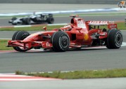 Kimi Raikkonen rano by ostatni, a po poudniu pierwszy