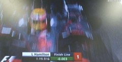 Lewis Hamilton w obu sesjach walczy o czoowe pozycje