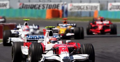 Toyota wyprzedziła BMW Sauber i Renault