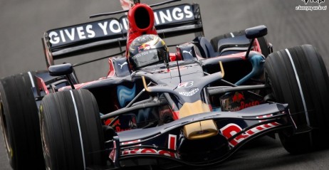 Testy - Barcelona: Vettel jeszcze szybszy