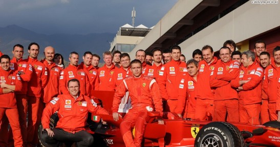 Valentino Rossi testuje Ferrari