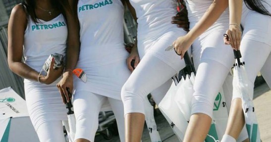 F1 pit babes Sepang 2007