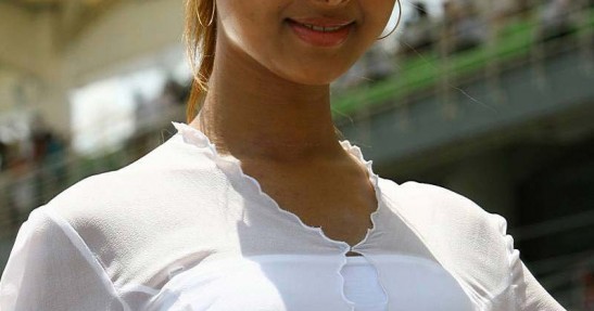 F1 pit babes Sepang 2007