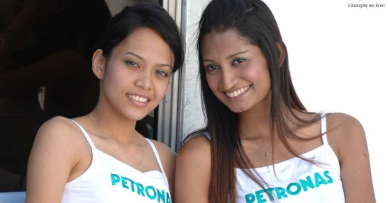 F1 pit babes Sepang 2007