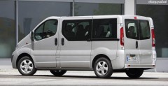 Opel Vivaro - taki minibus bdzie wozi uczestnikw szczytu