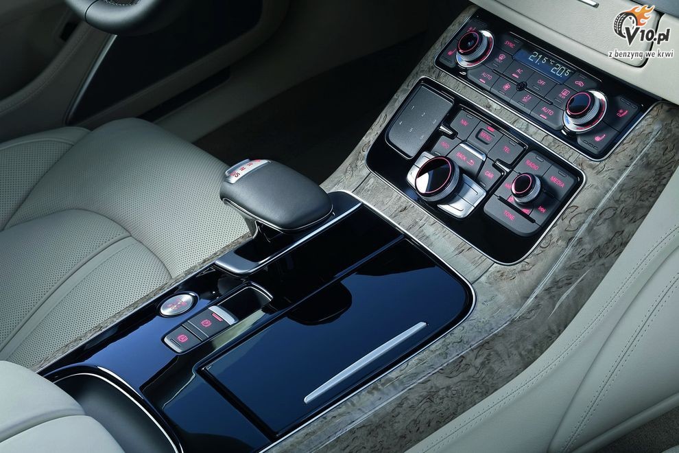 Nowe Audi A8 - model 2010