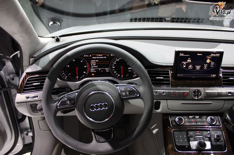 Nowe Audi A8 - model 2010 debiutuje w Miami