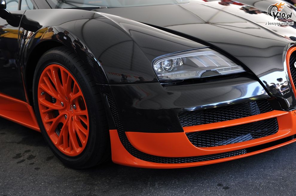 Bugatti Veyron Super Sport na torze Laguna Seca