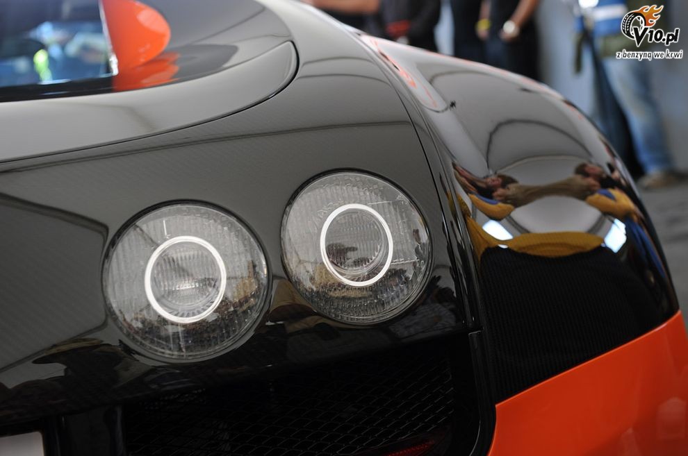 Bugatti Veyron Super Sport na torze Laguna Seca