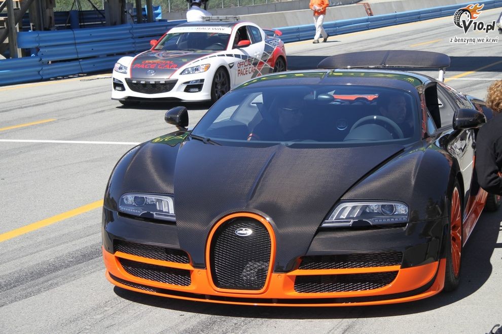 Bugatti Veyron Super Sport na torze Laguna Seca