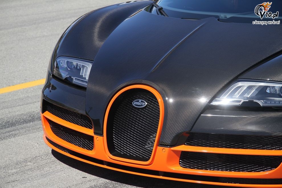 Bugatti Veyron Super Sport na torze Laguna Seca