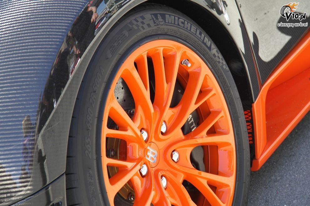 Bugatti Veyron Super Sport na torze Laguna Seca