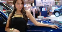 Hostessy z targw motoryzacyjnych w Paryu