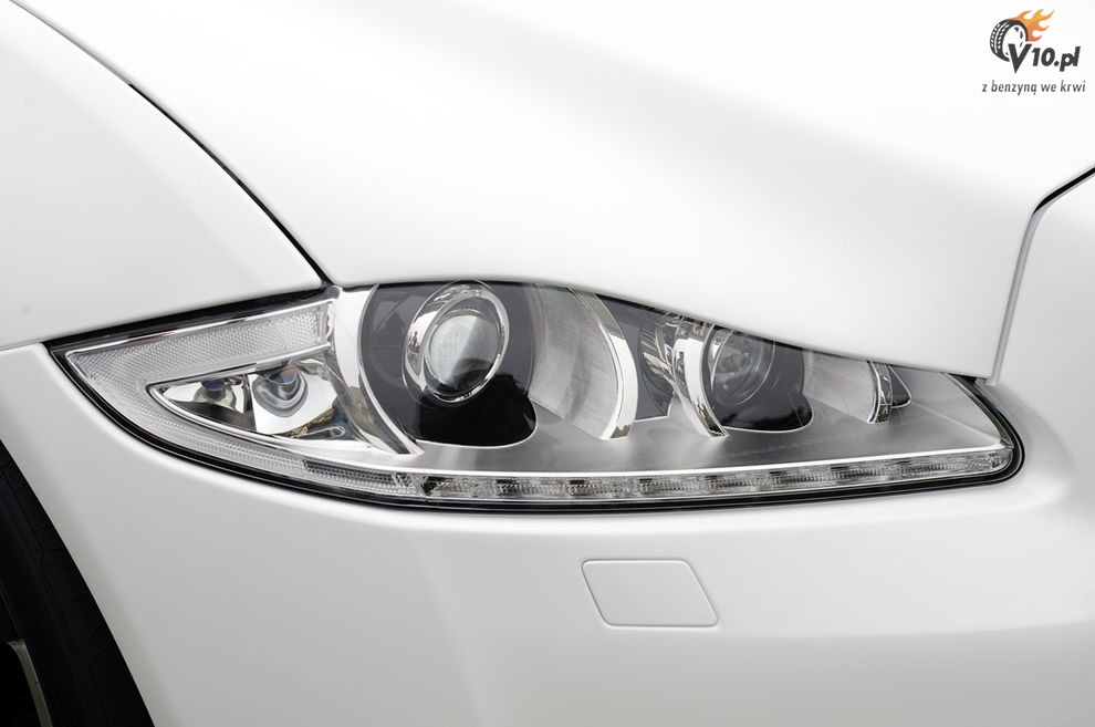 Nowy Jaguar XJ75 Platinum Concept w Monterey