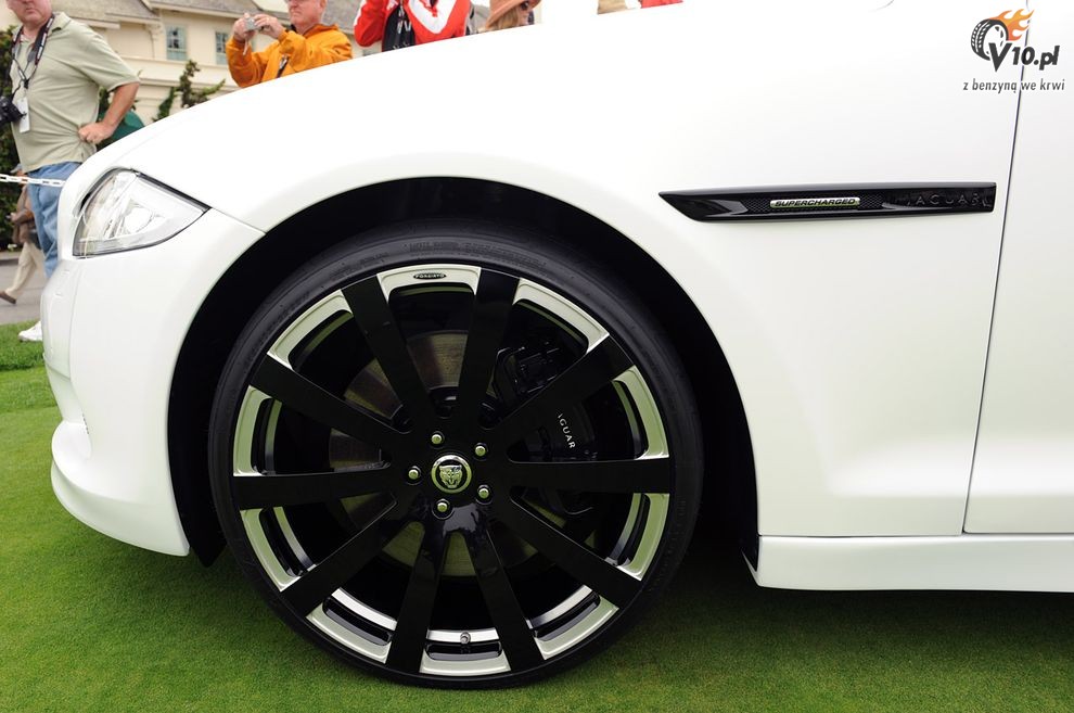 Nowy Jaguar XJ75 Platinum Concept w Monterey