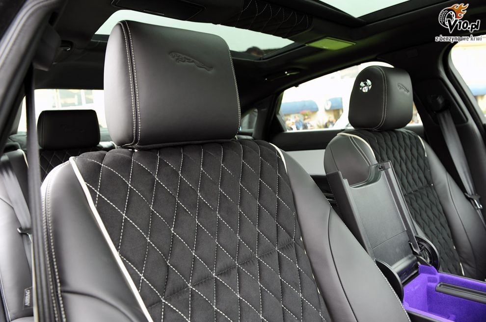 Nowy Jaguar XJ75 Platinum Concept w Monterey