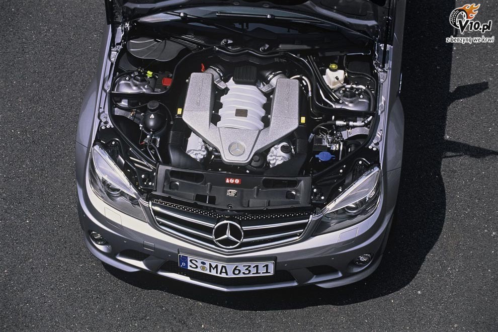Mercedes C63 AMG