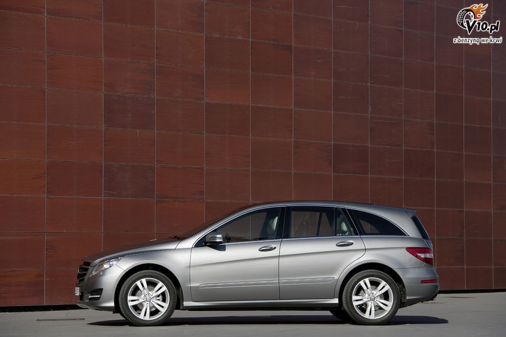 Nowy Mercedes klasy R po face liftingu - model 2011