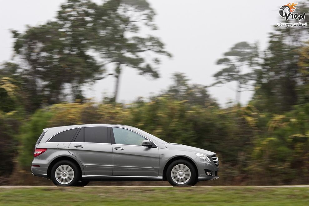 Nowy Mercedes klasy R po face liftingu - model 2011
