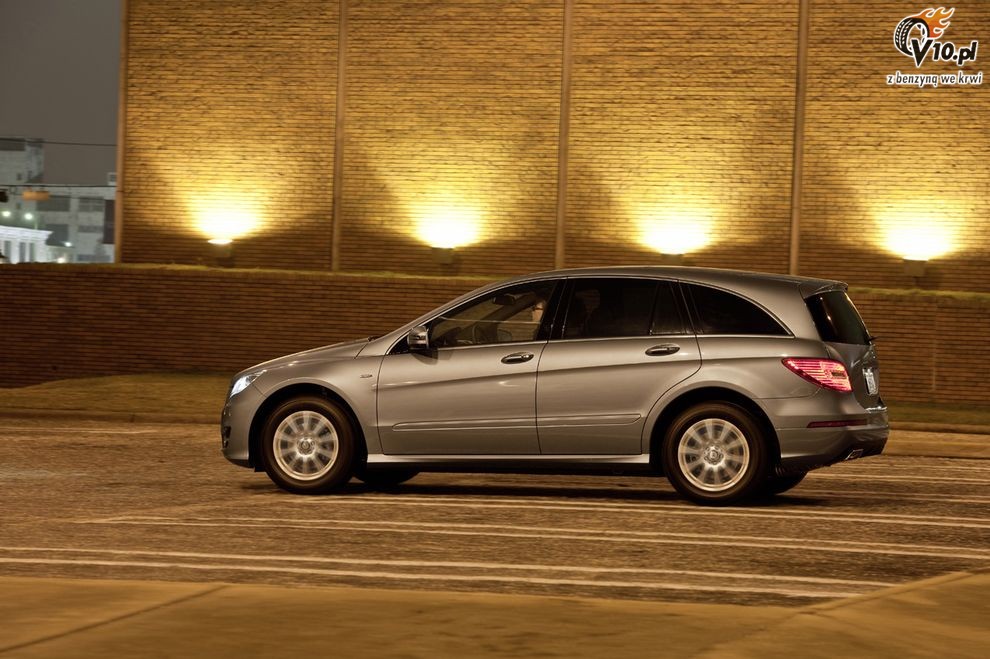 Nowy Mercedes klasy R po face liftingu - model 2011