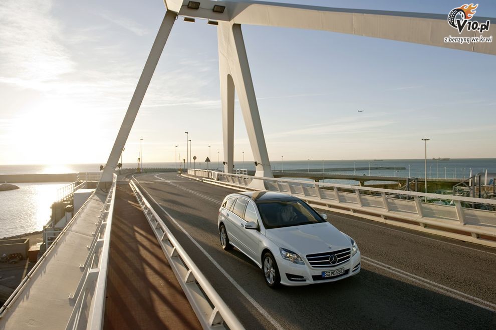 Nowy Mercedes klasy R po face liftingu - model 2011