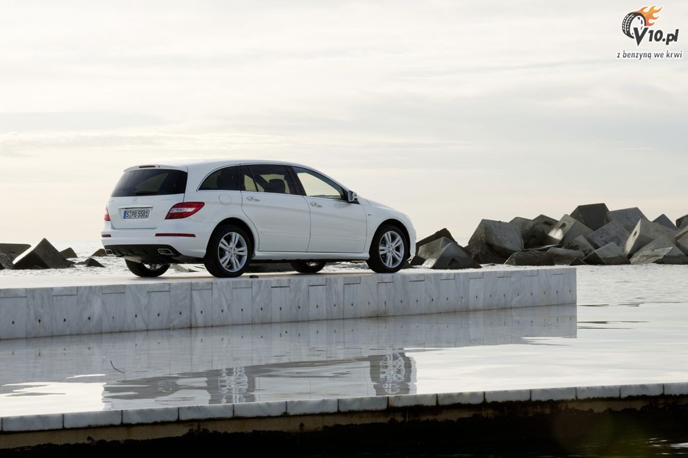 Nowy Mercedes klasy R po face liftingu - model 2011