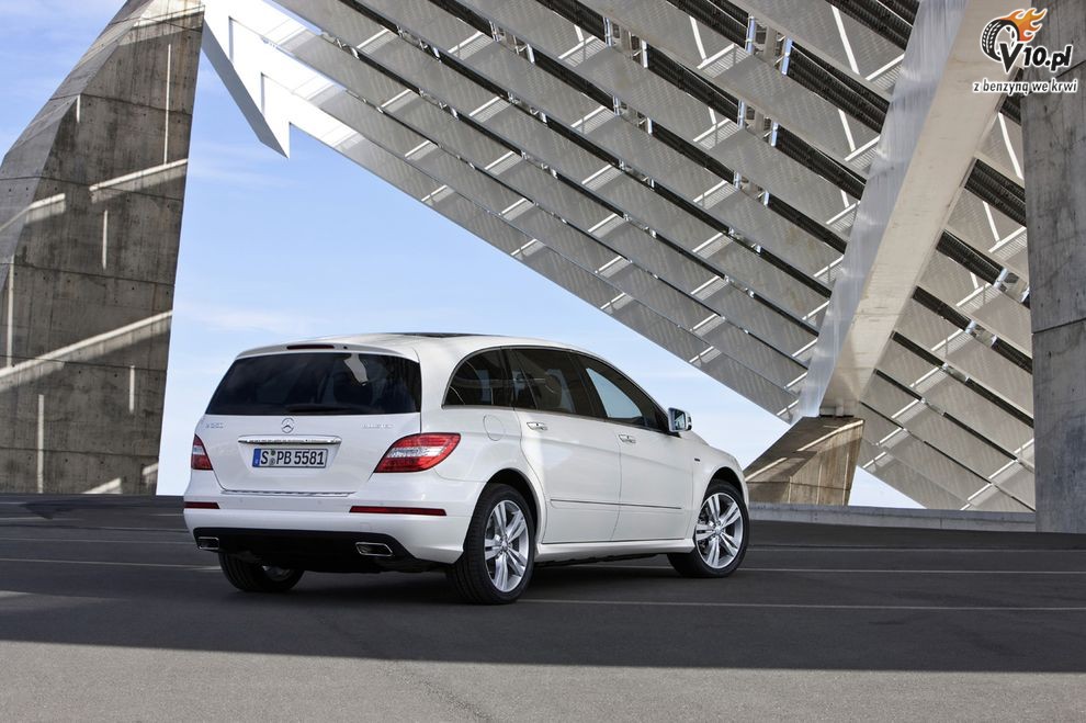 Nowy Mercedes klasy R po face liftingu - model 2011
