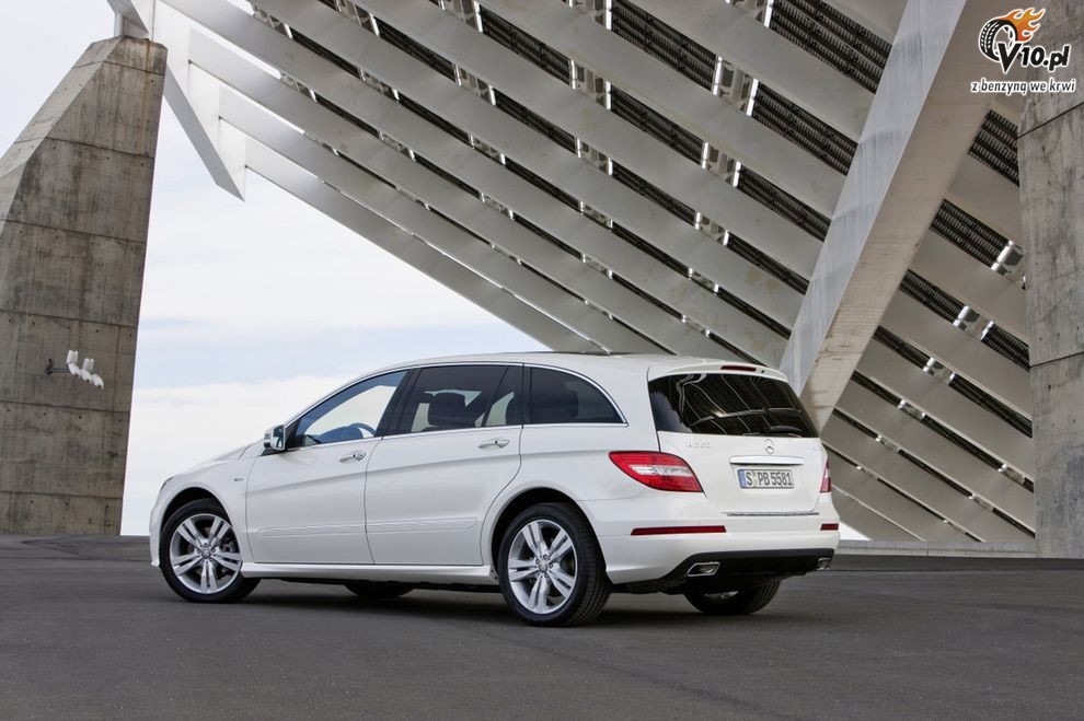 Nowy Mercedes klasy R po face liftingu - model 2011