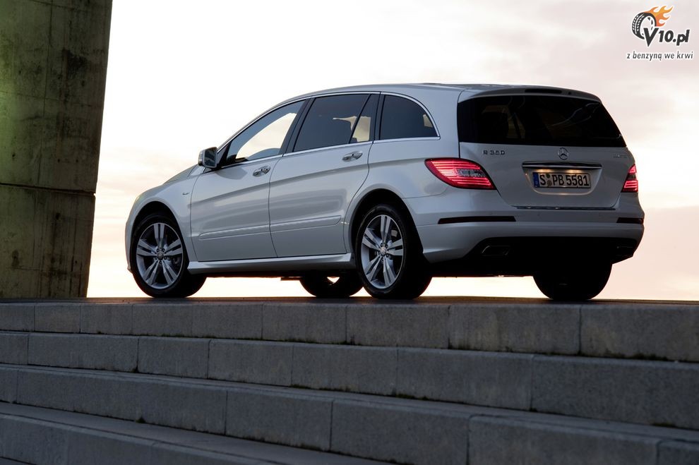 Nowy Mercedes klasy R po face liftingu - model 2011