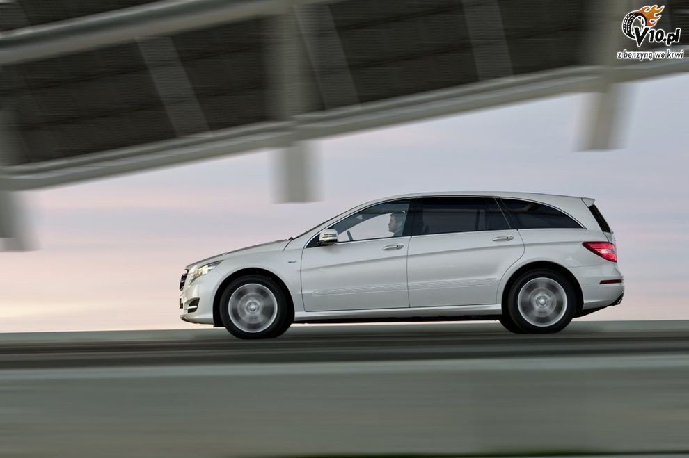 Nowy Mercedes klasy R po face liftingu - model 2011